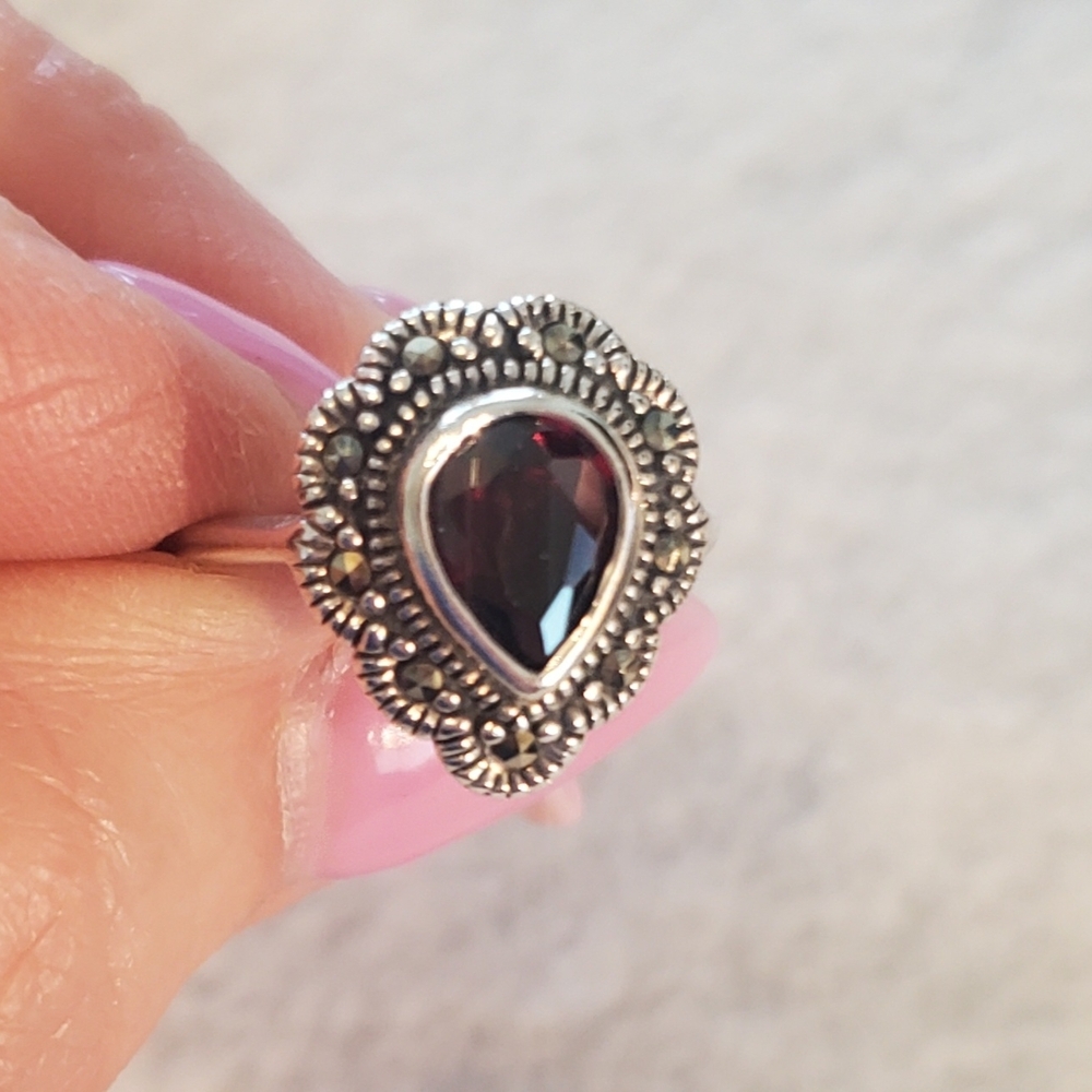 Garnet 925 Sterling Silver Teardrop  Ring - Size 7